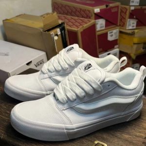 FabsVans knu skool  full white