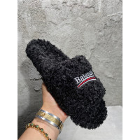 BLCG SLIPPERS