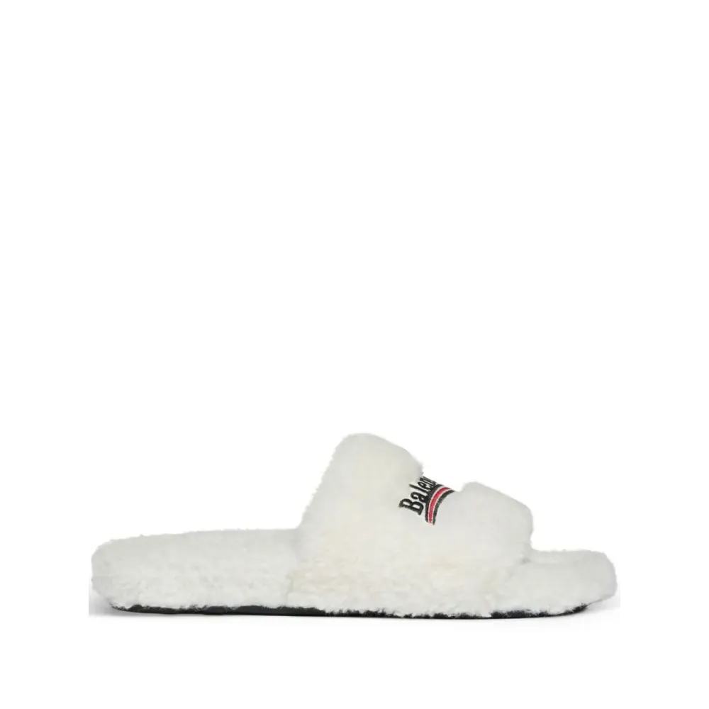 balenciaga_furry_slides_white_1B6A4E651C71D