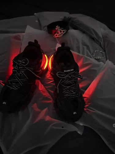 Balenciaga Track Black 555032 W1GB7 1000 (LED) photo review
